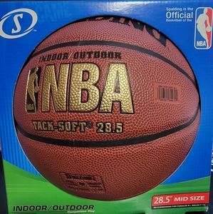 Spalding Women's Basketball